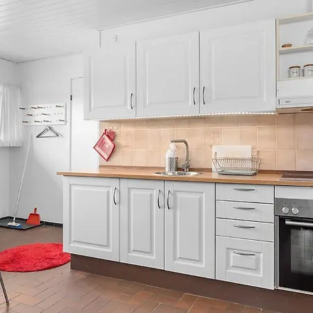 Private Fully Functional In A Near Forrest Apartment *