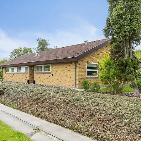 Private Fully Functional In A Near Forrest Apartman *