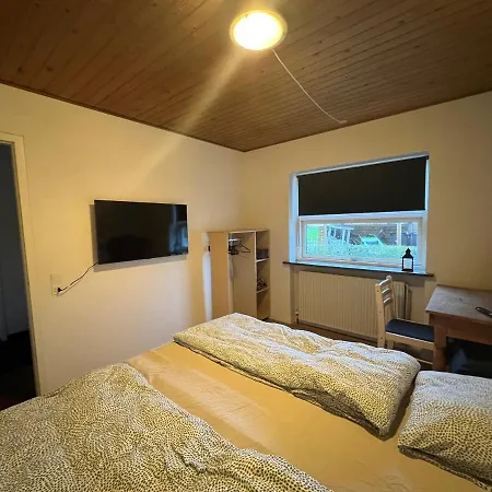 Private Fully Functional In A Near Forrest Apartman